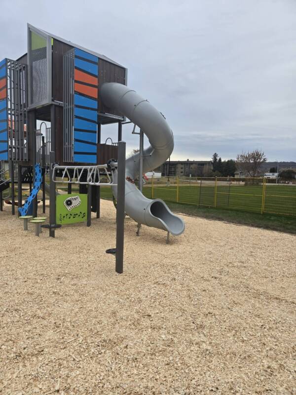 Jambette CitipleX climbing structure at school playground