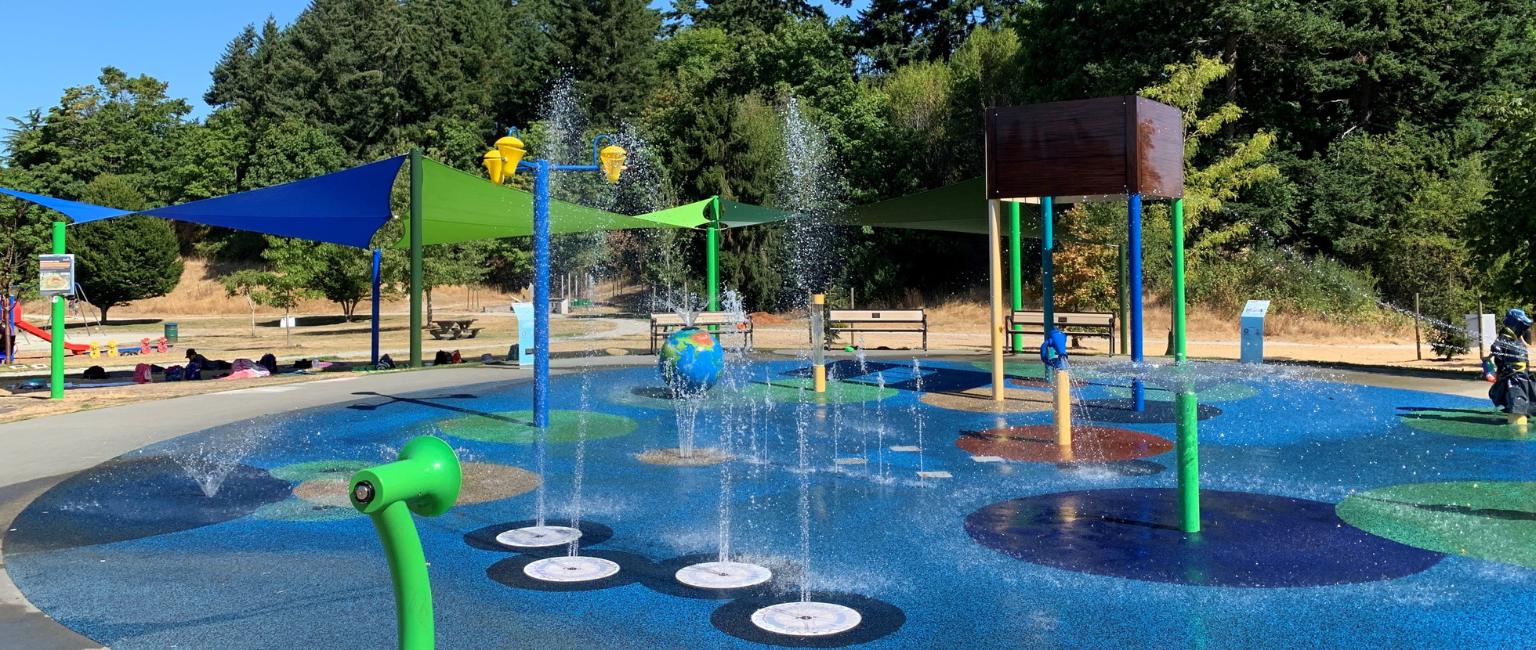 4 Community splash pad in Western Canada built by Parkworks